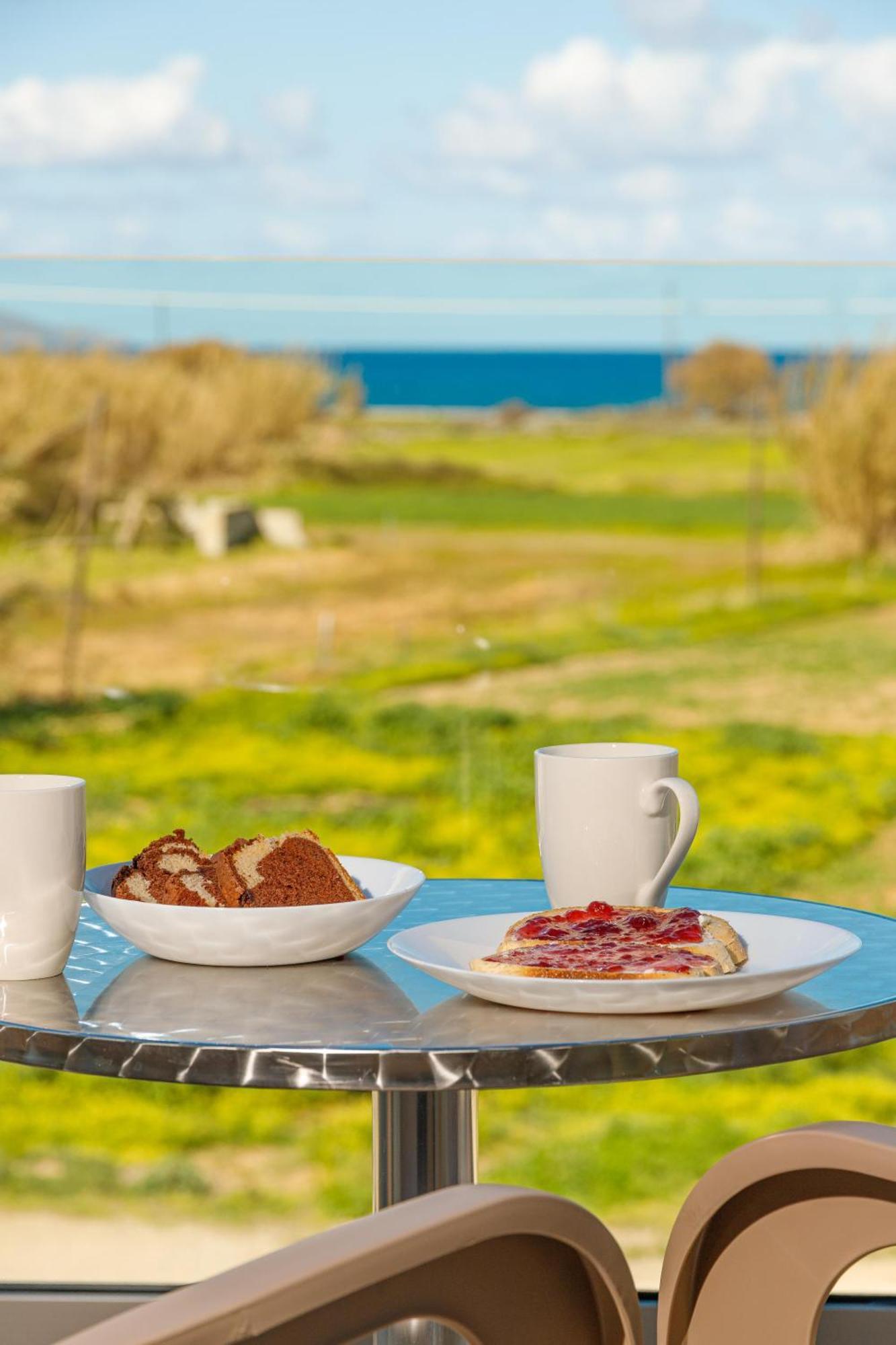 Achatis Apartments With Sea View Kolymbari Exterior foto