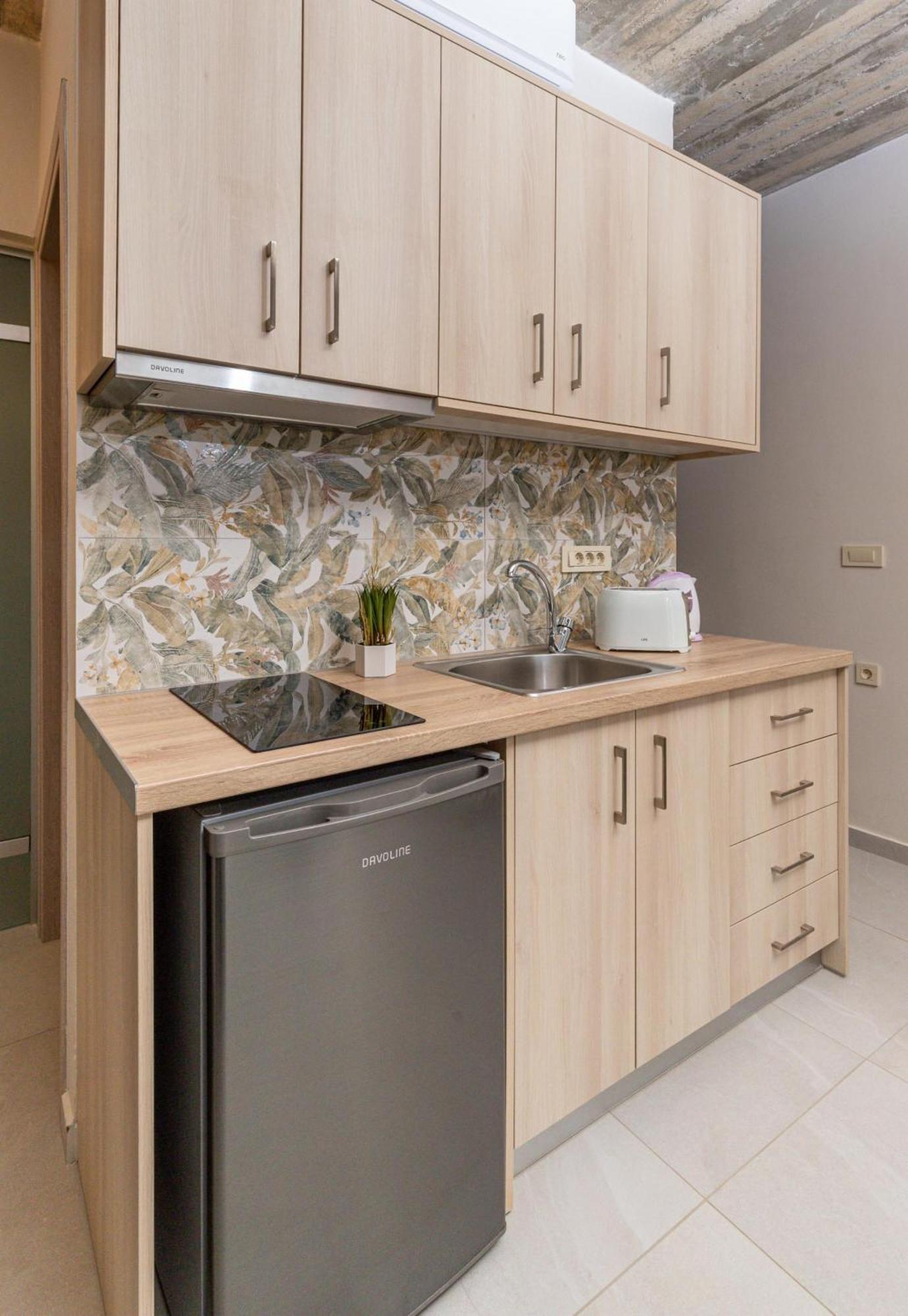 Achatis Apartments With Sea View Kolymbari Exterior foto