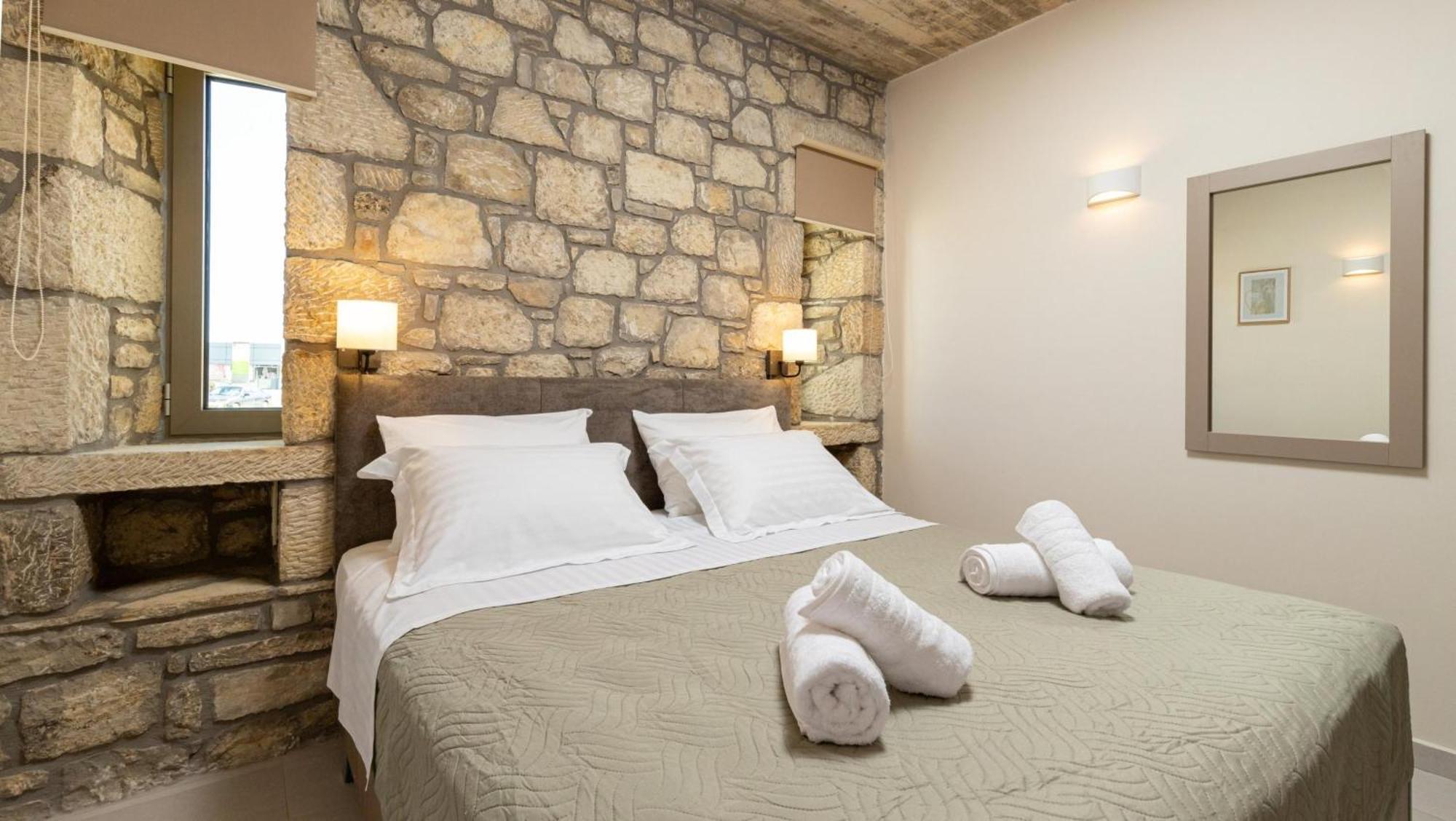 Achatis Apartments With Sea View Kolymbari Exterior foto
