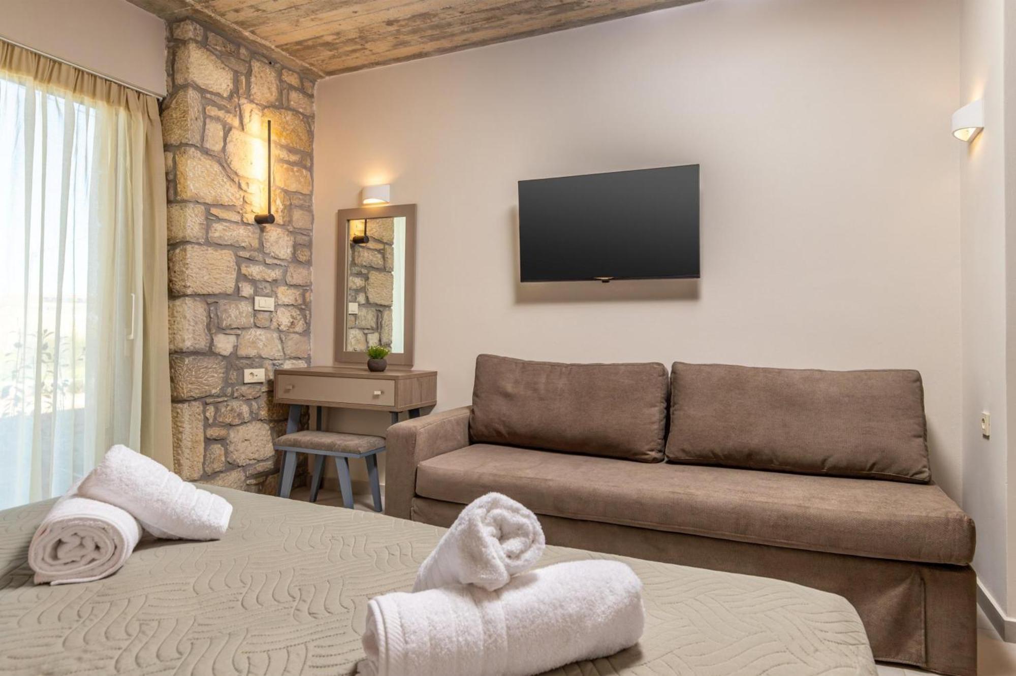 Achatis Apartments With Sea View Kolymbari Exterior foto
