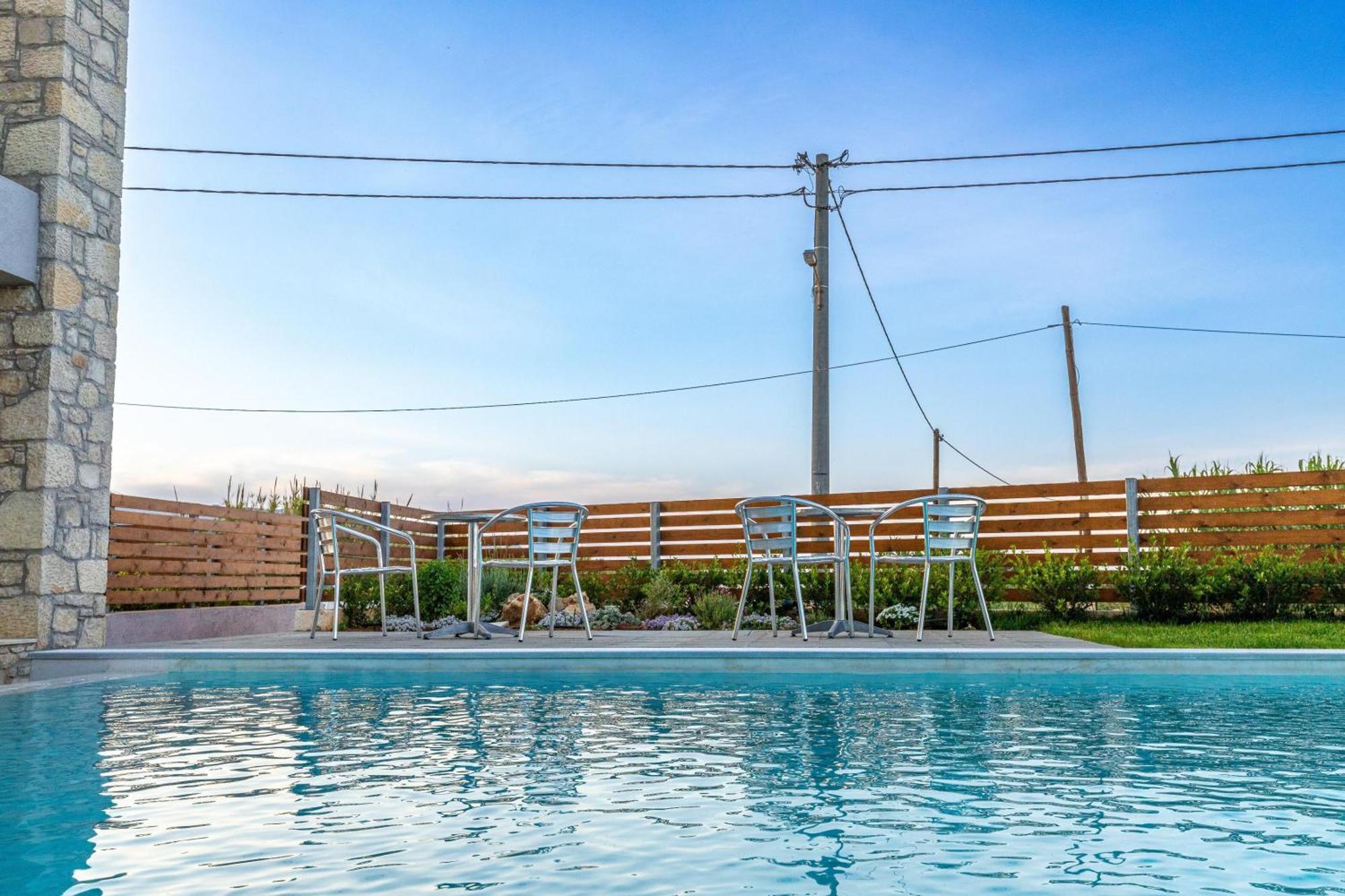 Achatis Apartments With Sea View Kolymbari Exterior foto